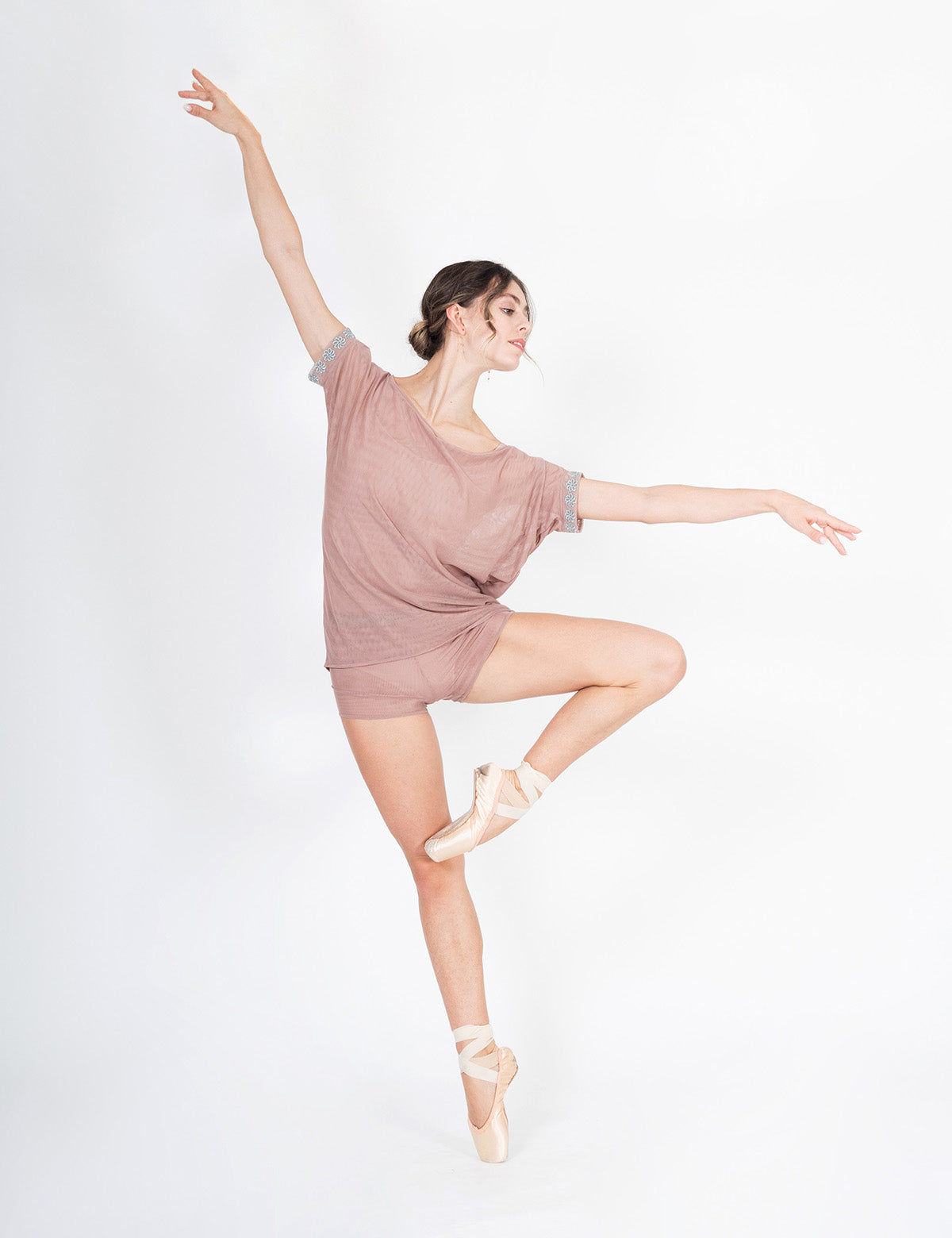 DellaLoMILANO Sogno Skirt 2024年人気新色　ローズ DellaLo' Milano High Low Skirt - Sogno – The Station