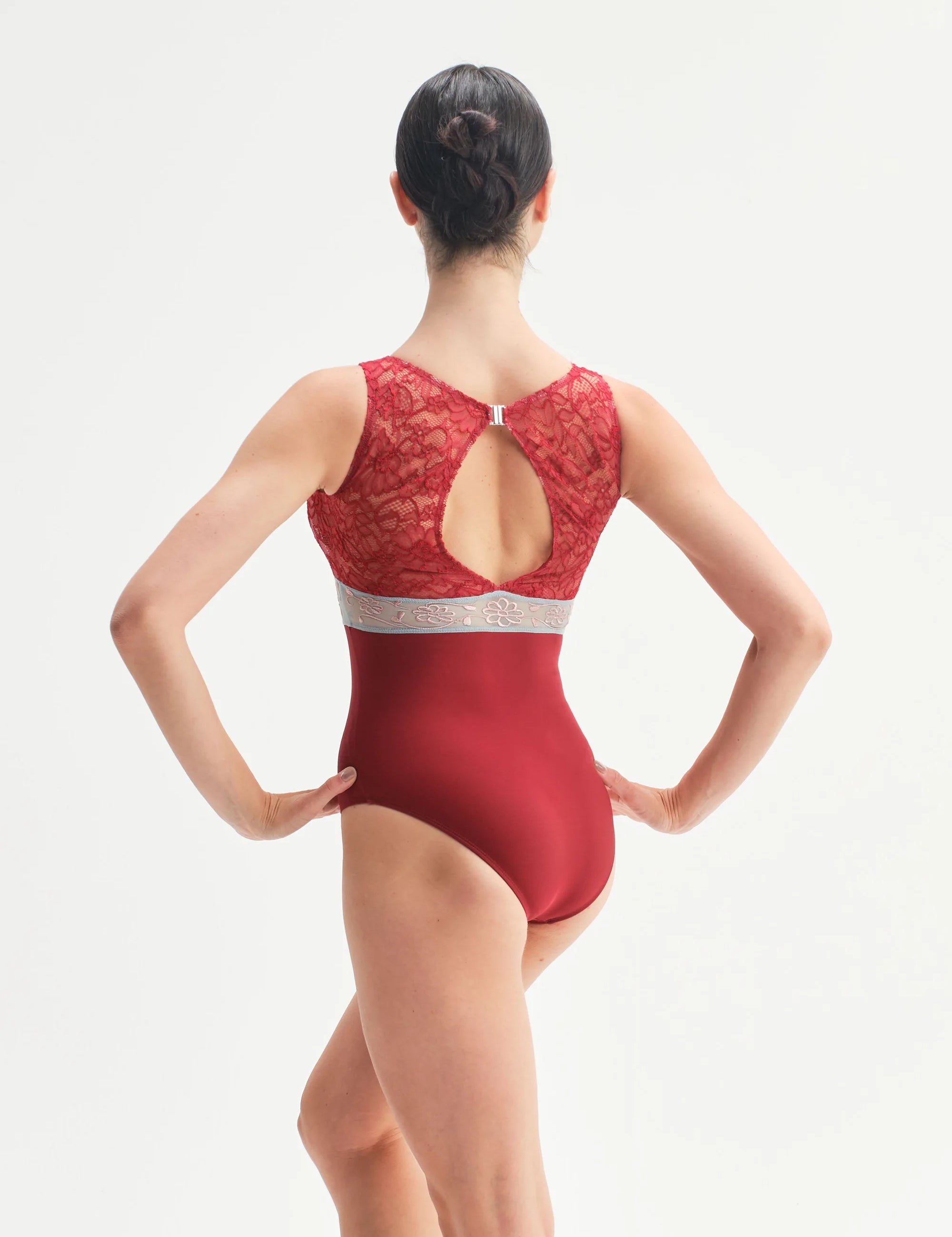 IrisGL2020BordeauxB-DellaLoLeotard.webp