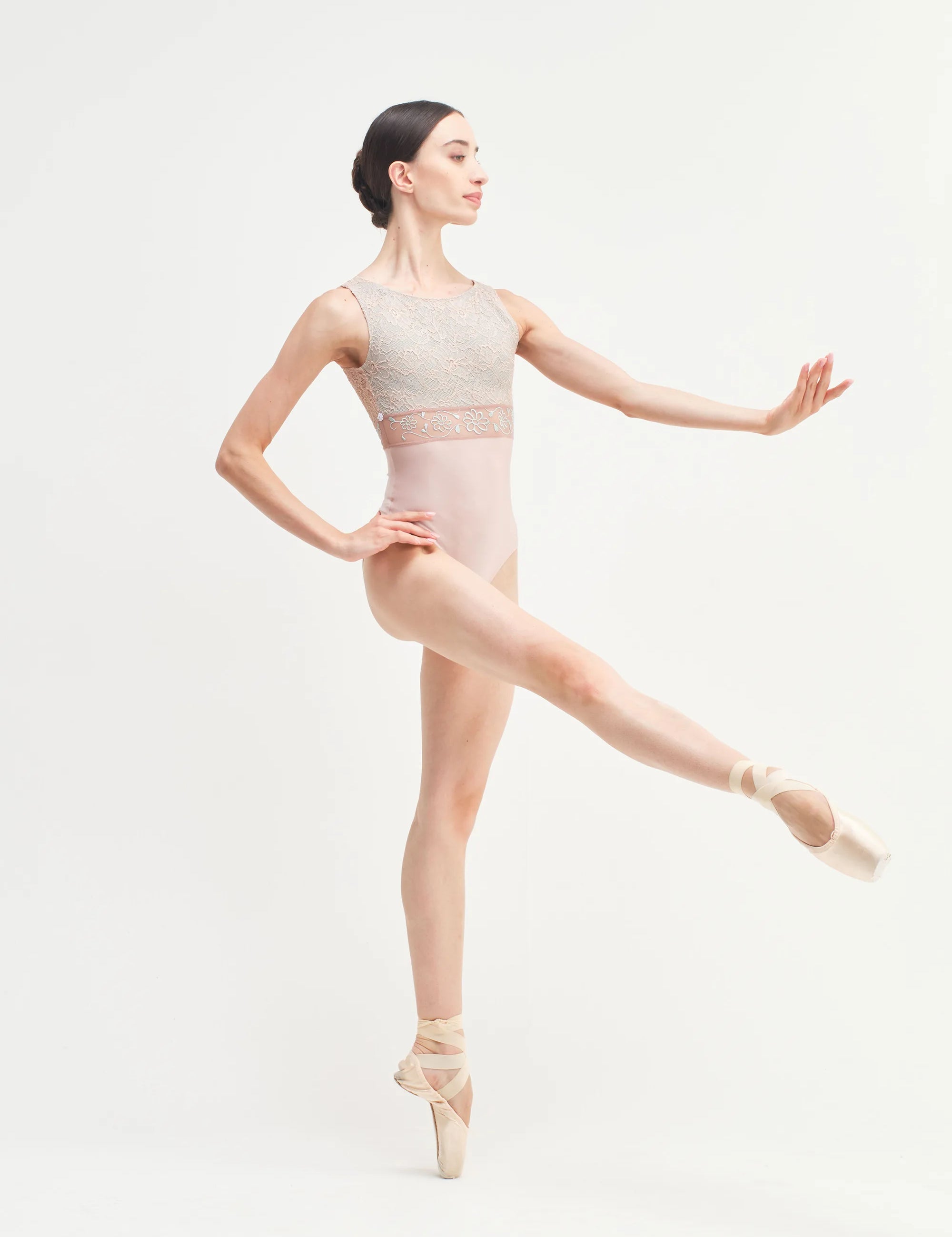 IrisGL2020RoseD-DellaLoLeotard.webp